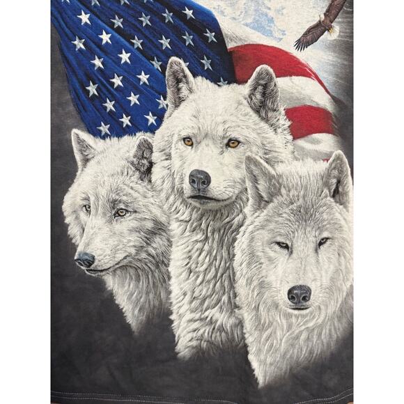 The Mountain Gray Wolf Shirt American Flag Long Sleeve Tee Size Medium M - Picture 3 of 7